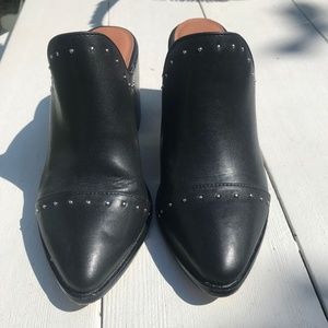 Report Black Mules